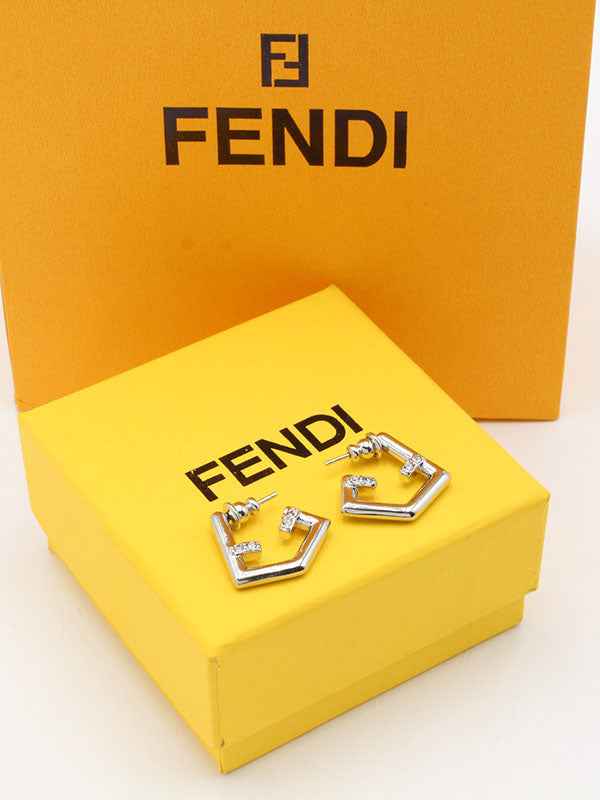حلق فندي جيومترك لوقو حلق fendi