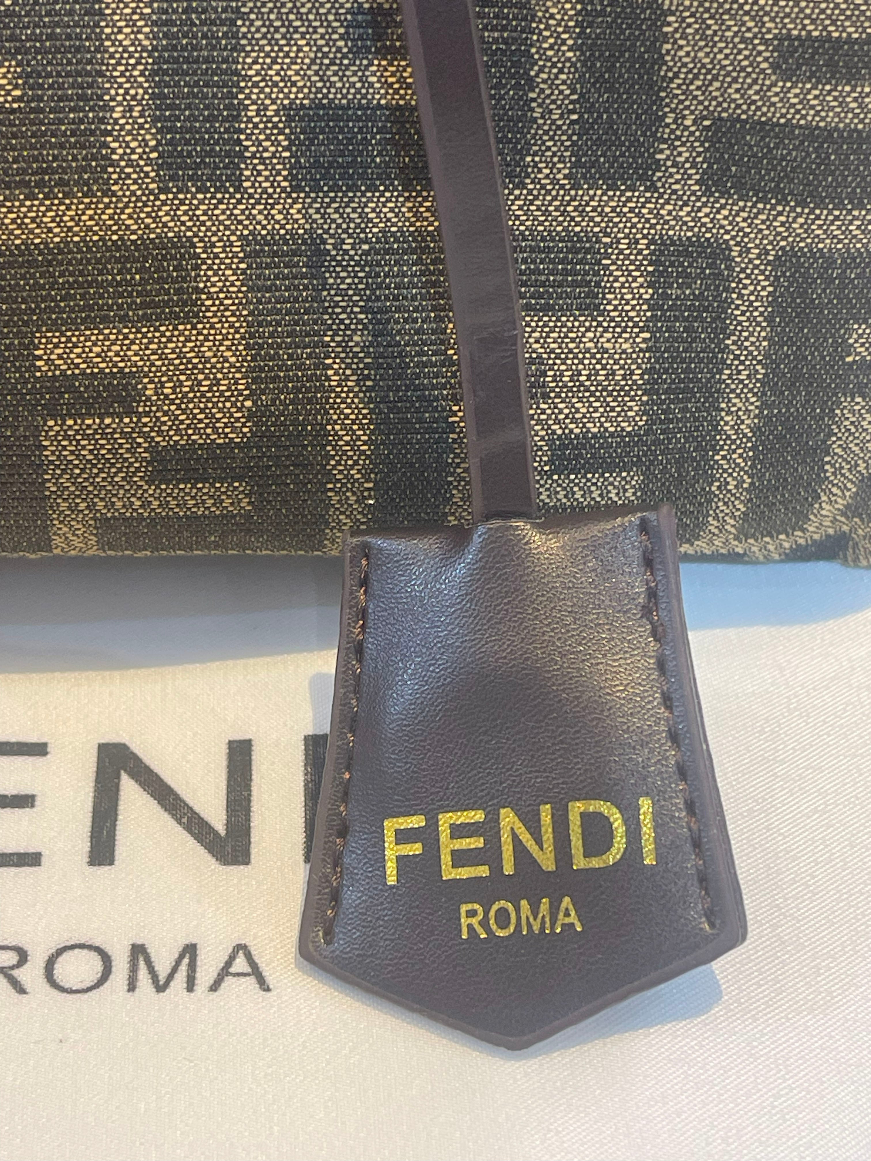 شنطة فندي بنية صغيرة شنط وحقائب fendi bags