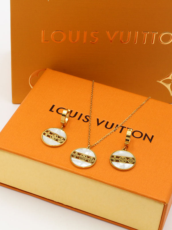 طقم لويس فيتون وايت شيل مدور 2 قطع اطقم louis vuitton