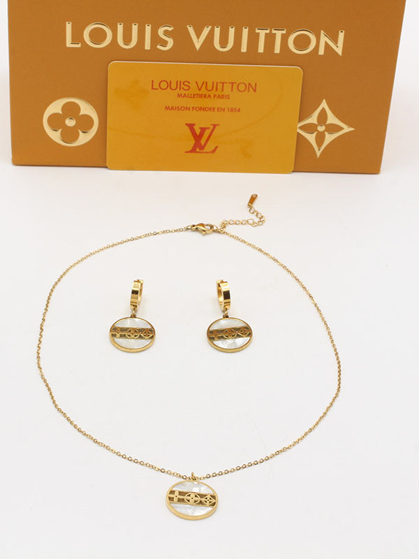 طقم لويس فيتون وايت شيل مدور 2 قطع اطقم louis vuitton