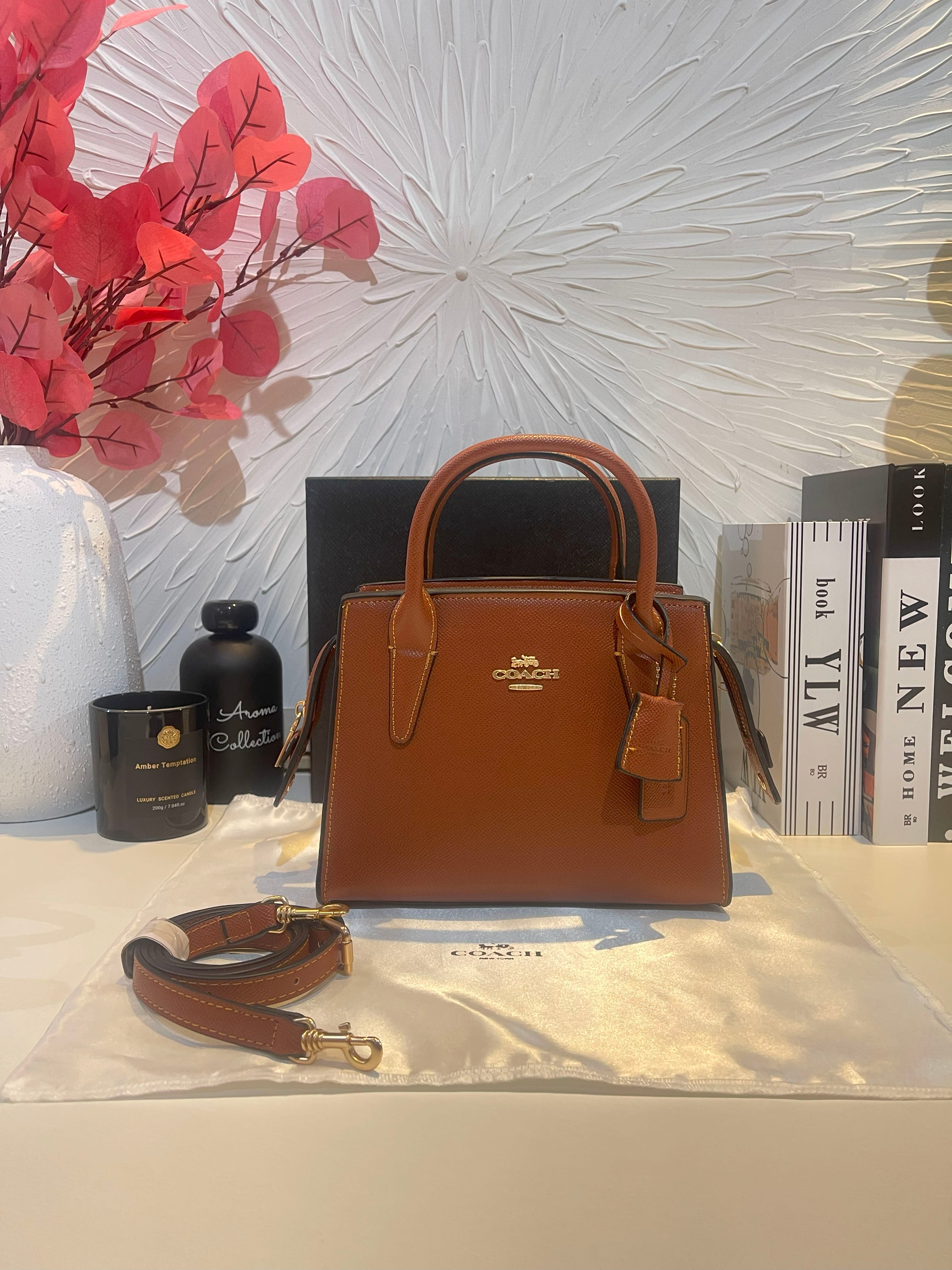 شنطة كوتش رقيلور متوسطه الحجم شنط وحقائب coach bags