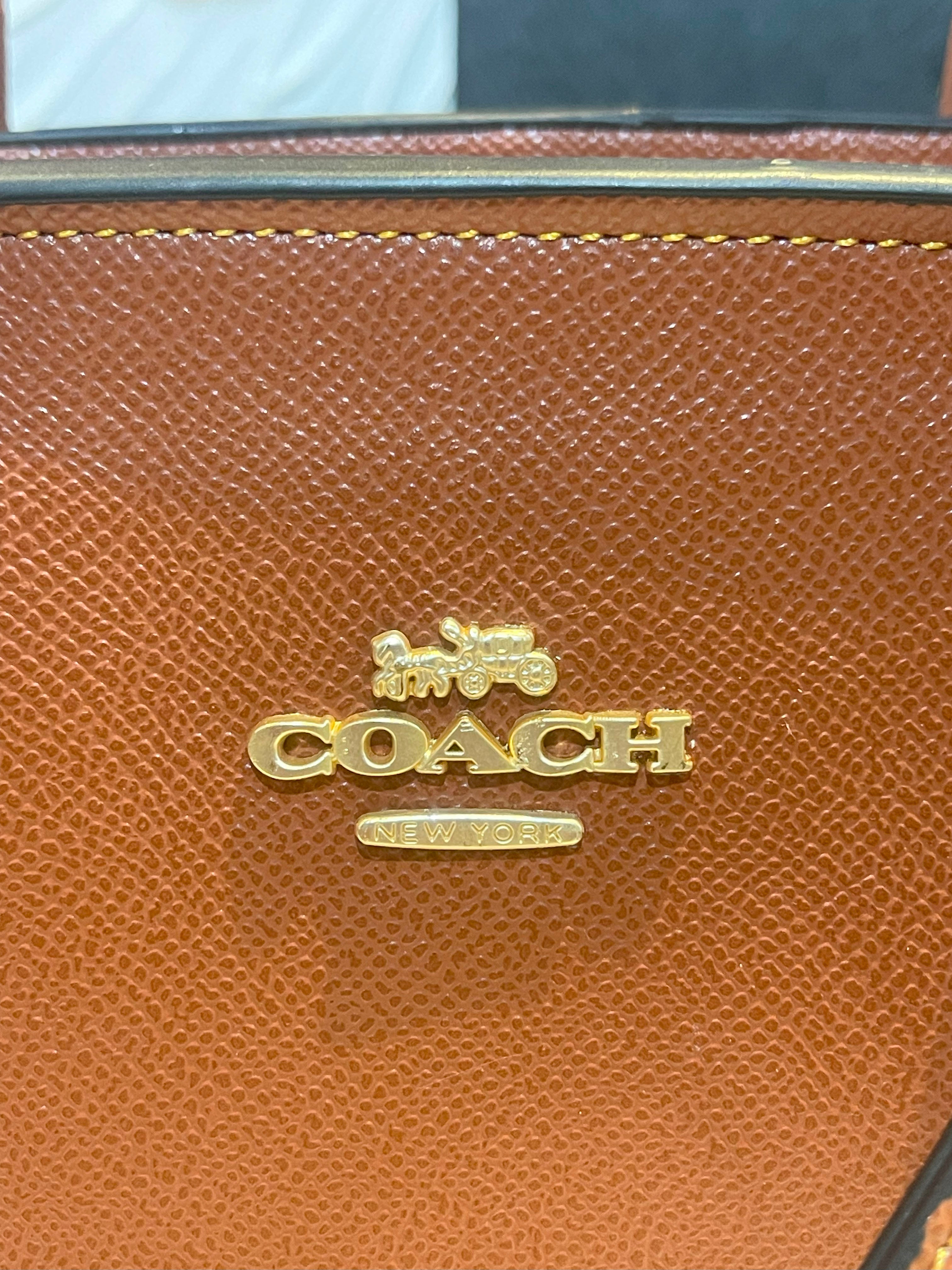 شنطة كوتش رقيلور متوسطه الحجم شنط وحقائب coach bags