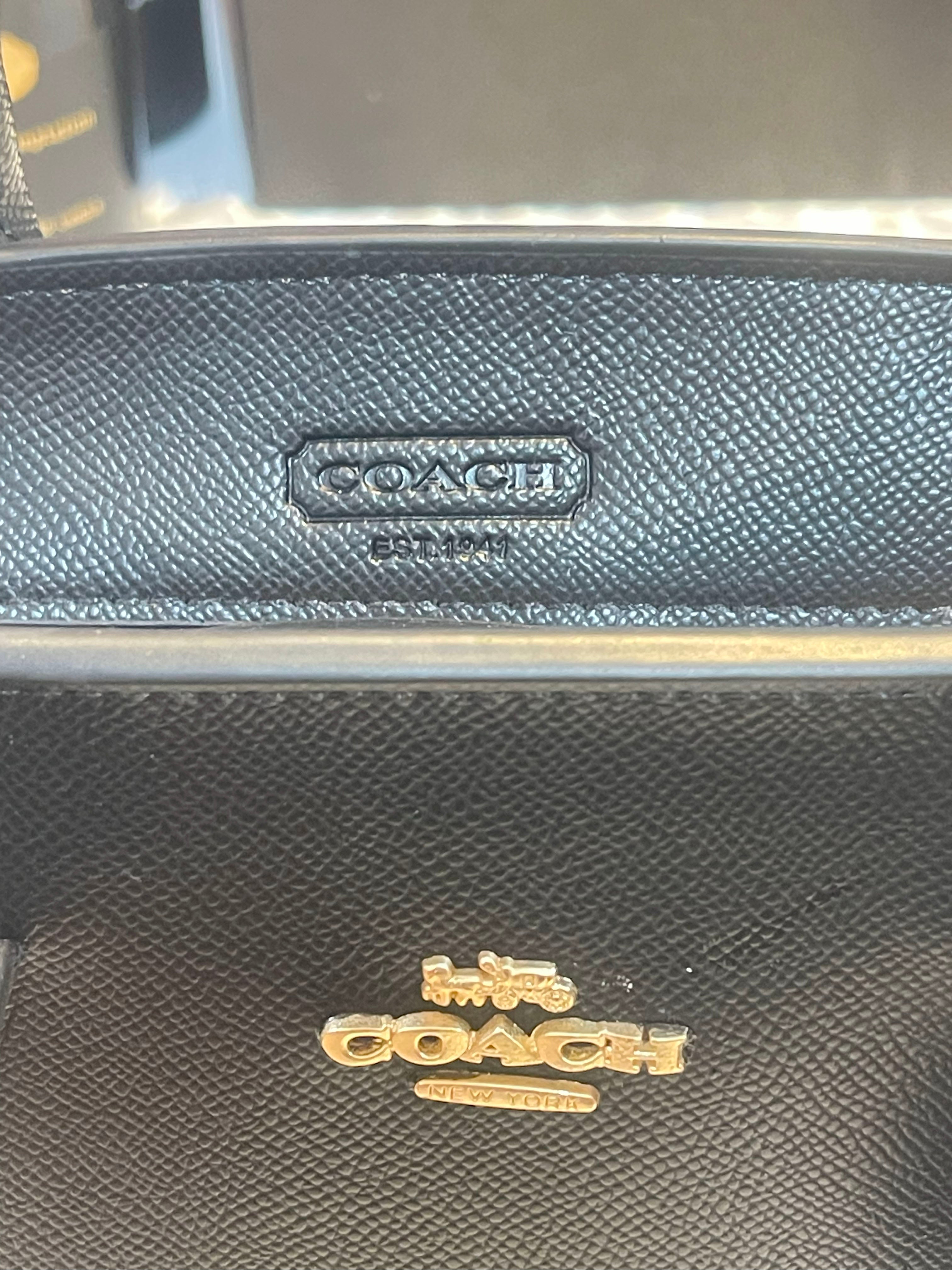 شنطة كوتش رقيلور متوسطه الحجم شنط وحقائب coach bags