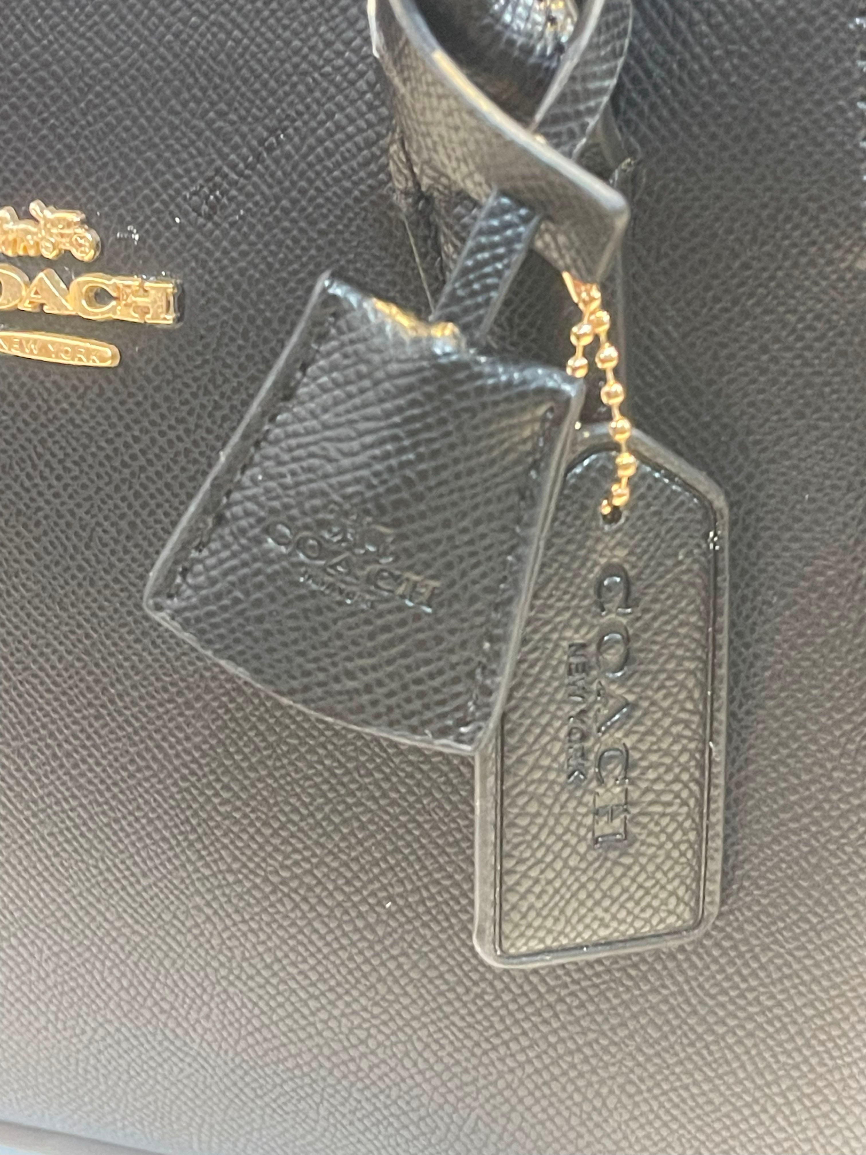 شنطة كوتش رقيلور متوسطه الحجم شنط وحقائب coach bags