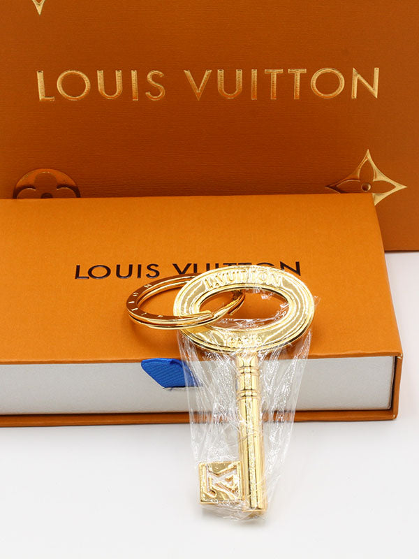 ميدالية لويس فيتون كي لوقو ميدالية louis vuitton