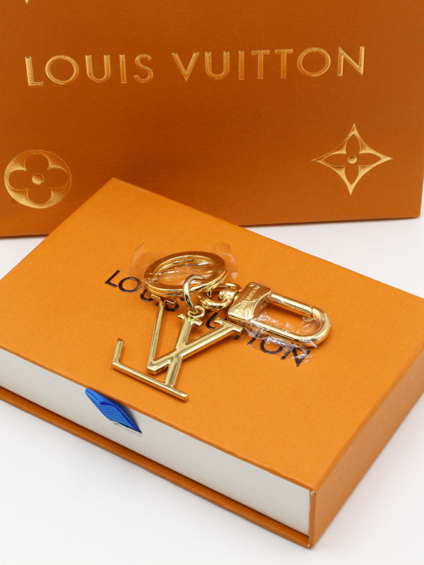 ميدالية لويس فيتون كي لوقو ميدالية louis vuitton