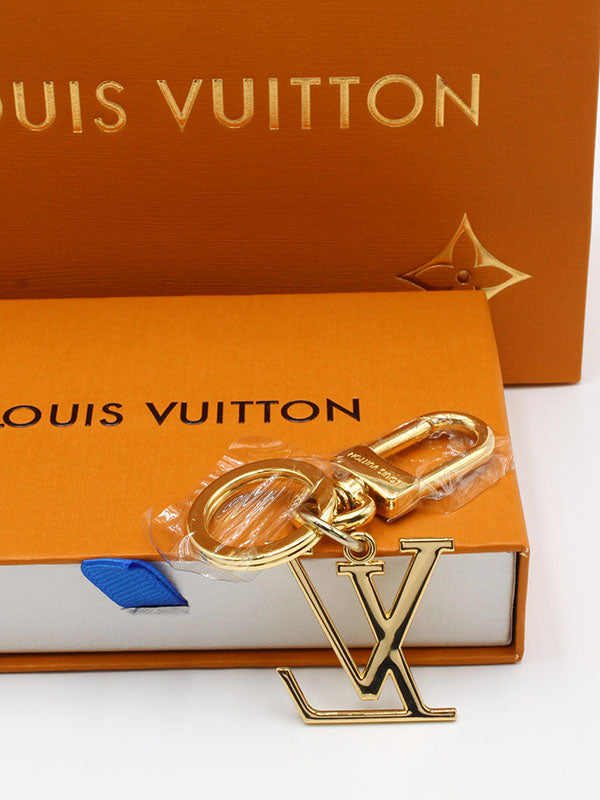 ميدالية لويس فيتون كي لوقو ميدالية louis vuitton