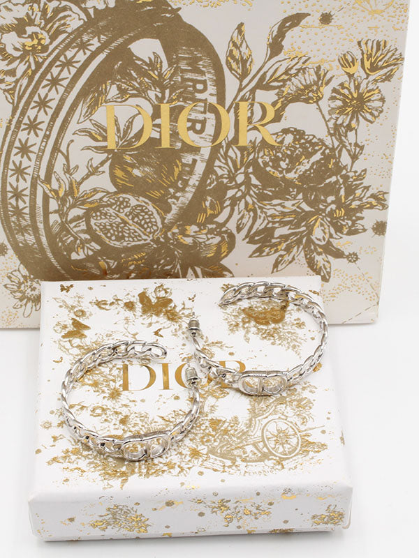 حلق ديور مدور ميتال كبير حلق dior