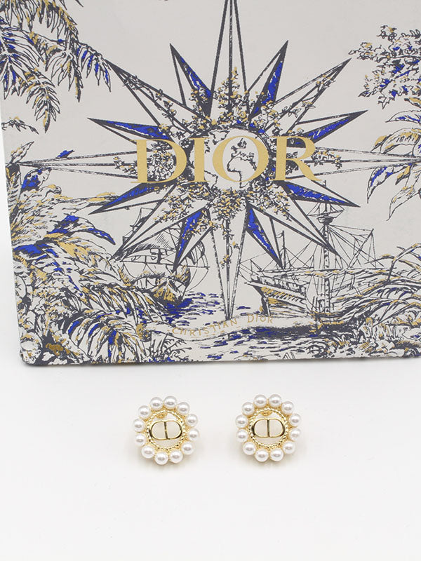 حلق ديور لولو مدور حلق dior ذهبي