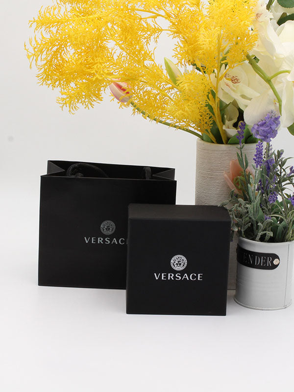 ملحقات فيرساتشي الاصلية هدايا versace