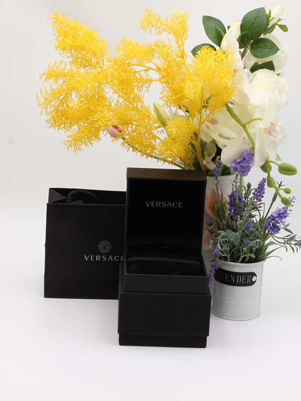 ملحقات فيرساتشي الاصلية هدايا versace