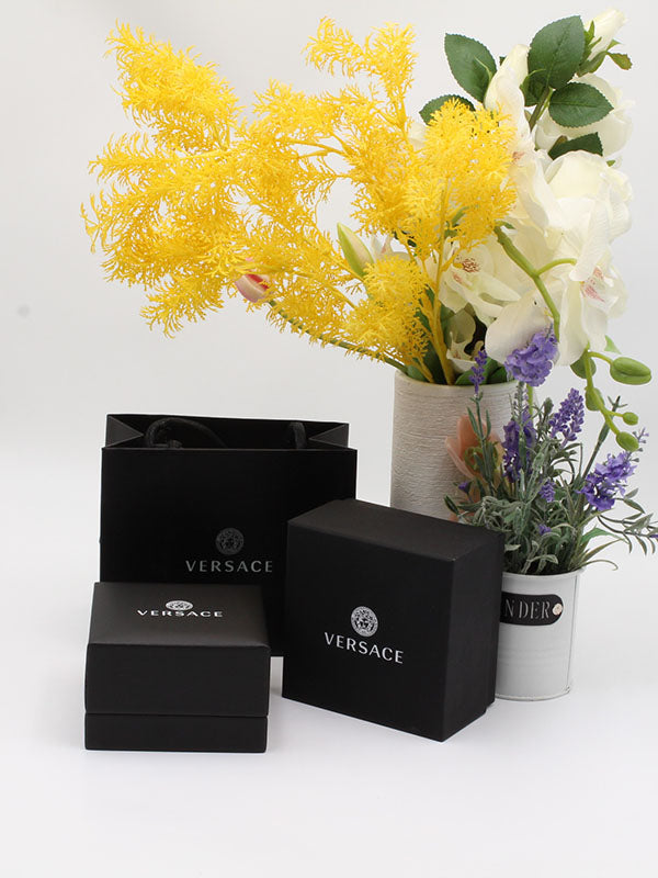 ملحقات فيرساتشي الاصلية هدايا versace