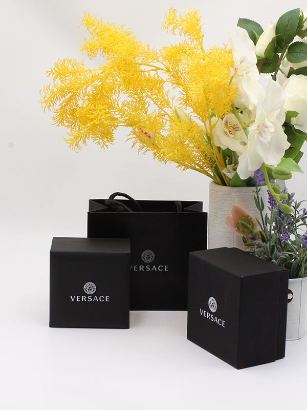 ملحقات فيرساتشي الاصلية هدايا versace