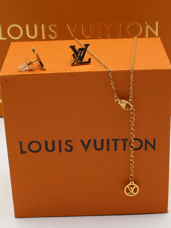 طقم لويس فيتون لوقو ناعم ذهبي اطقم louis vuitton