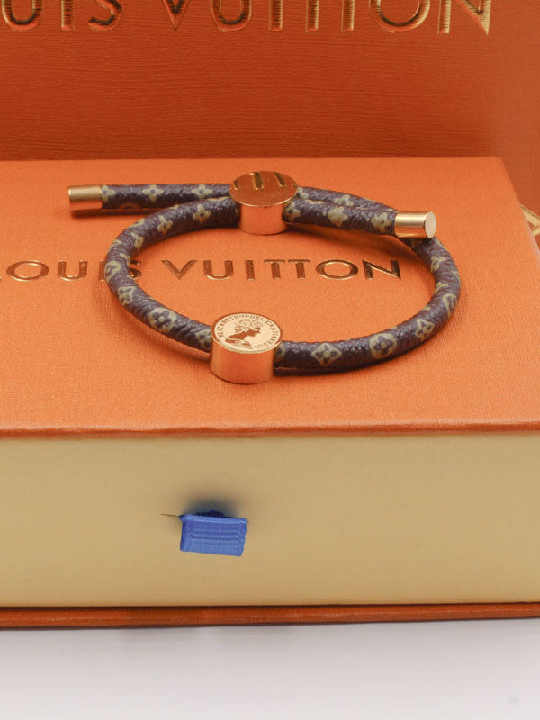 اسواره لويس فيتون ليذر لوقو اسواره louis vuitton ذهبي