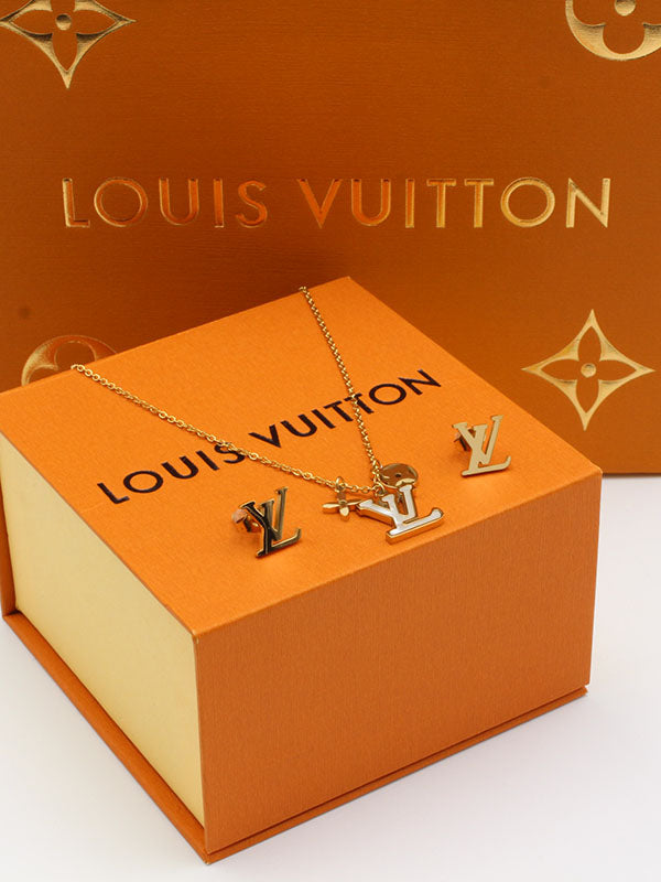 طقم لويس فيتون لوقو ناعم شيل اطقم louis vuitton