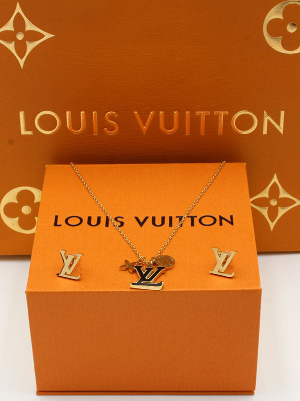 طقم لويس فيتون لوقو ناعم شيل اطقم louis vuitton