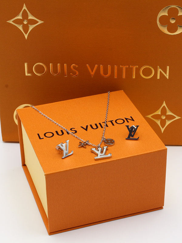 طقم لويس فيتون لوقو ناعم شيل اطقم louis vuitton