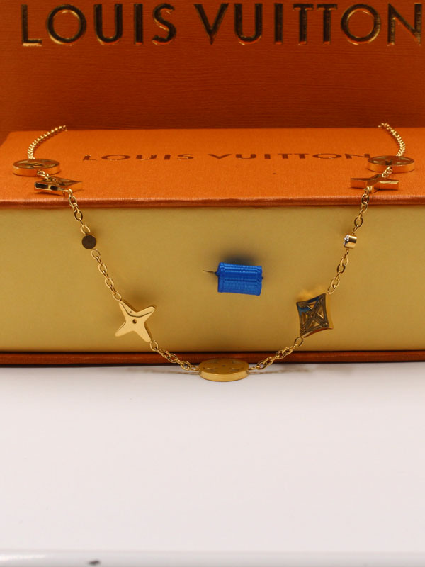 سلسال لويس فيتون لوقو ذهبي سلسال louis vuitton