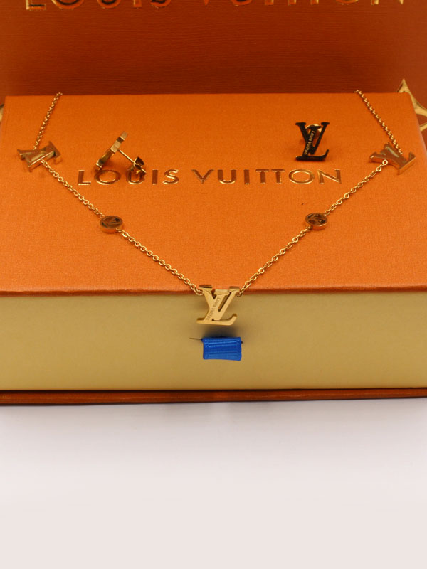 طقم لويس فيتون ناعم لوقو اطقم louis vuitton