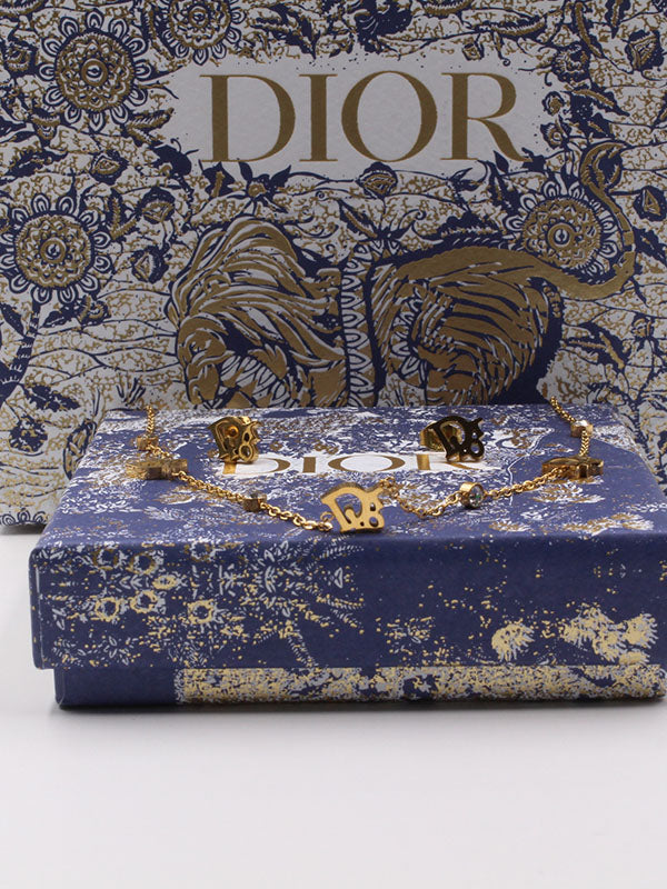 طقم ديور 2 قطع اطقم dior