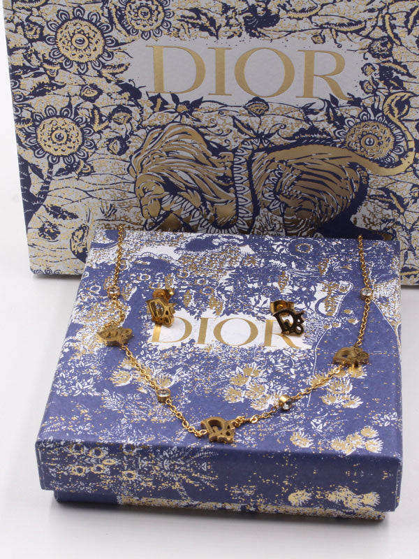 طقم ديور 2 قطع اطقم dior