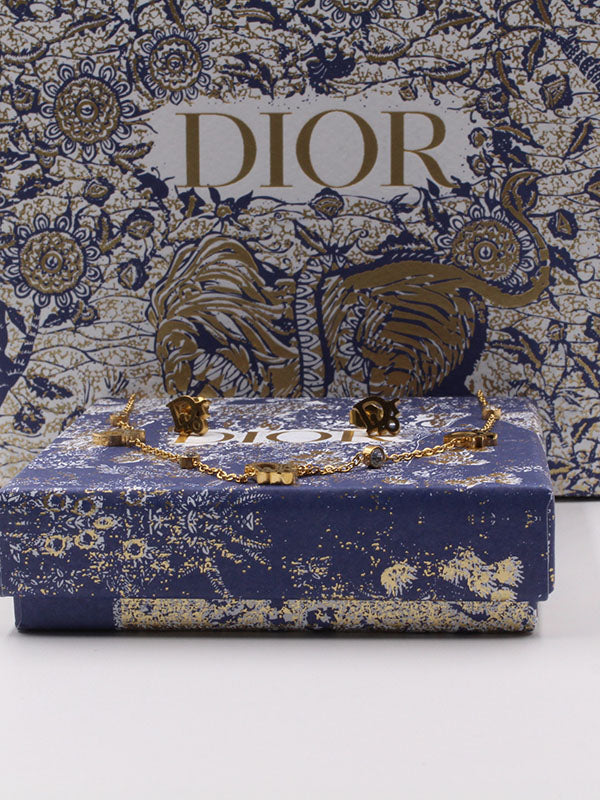 طقم ديور 2 قطع اطقم dior