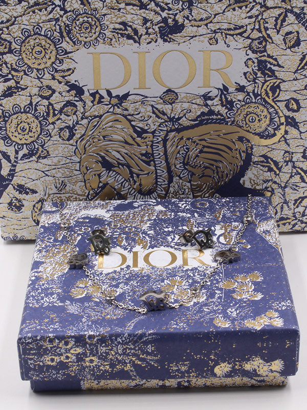 طقم ديور 2 قطع اطقم dior