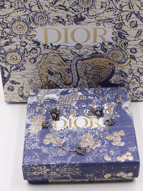 طقم ديور 2 قطع اطقم dior