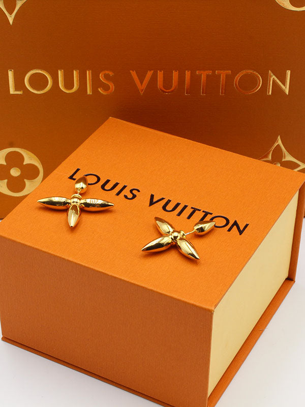 حلق لويس فيتون وردة حلق louis vuitton ذهبي