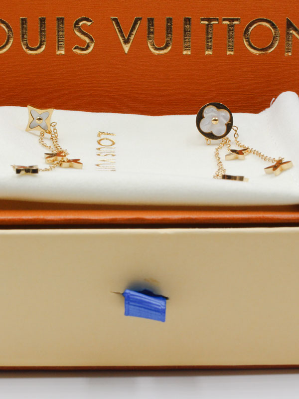 حلق لويس فيتون وايت شيل طويل حلق louis vuitton