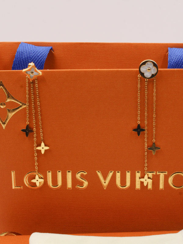 حلق لويس فيتون وايت شيل طويل حلق louis vuitton ذهبي