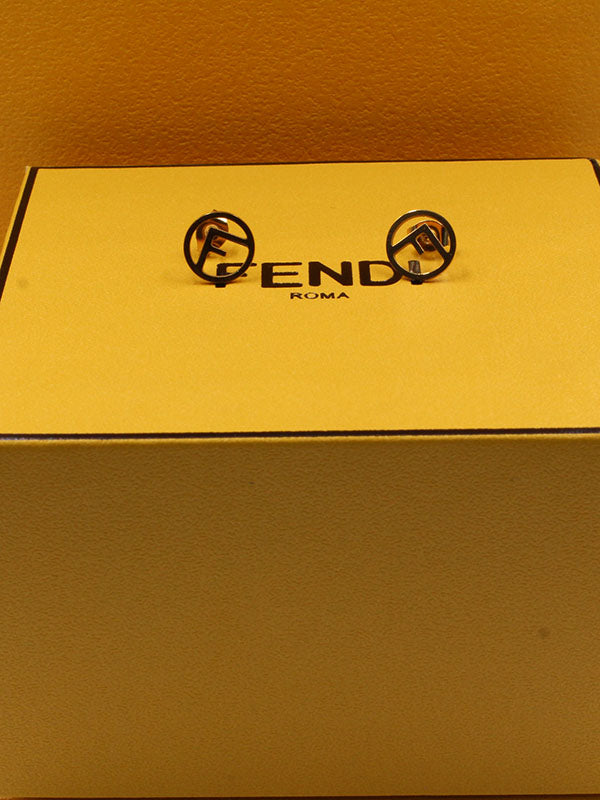 حلق فندي لوقو ذهبي صغير حلق fendi