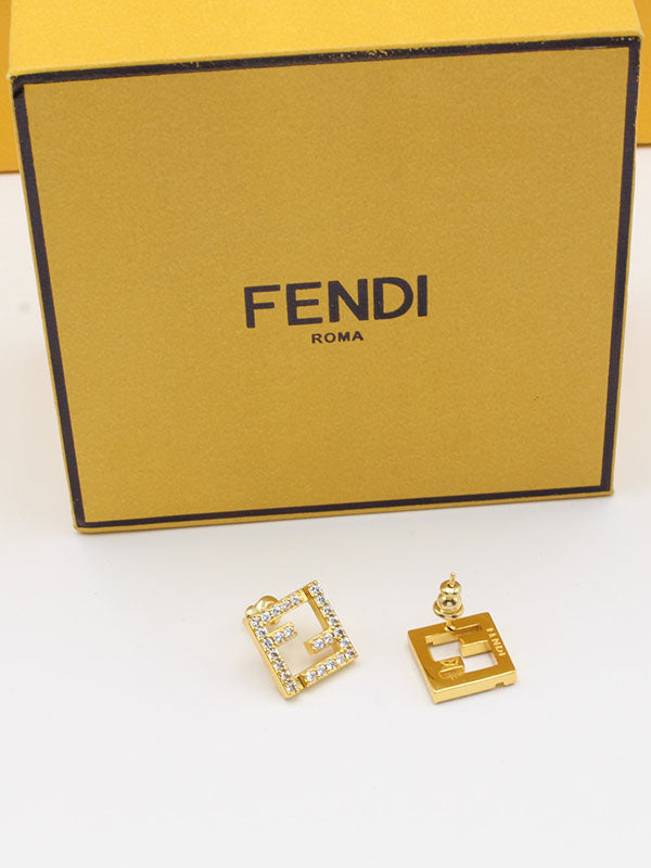 حلق فندي زركون سكوير حلق fendi ذهبي