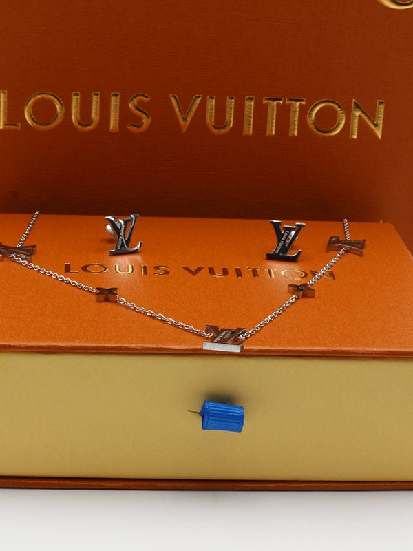 طقم لويس فيتون ناعم شعار ال في اطقم louis vuitton