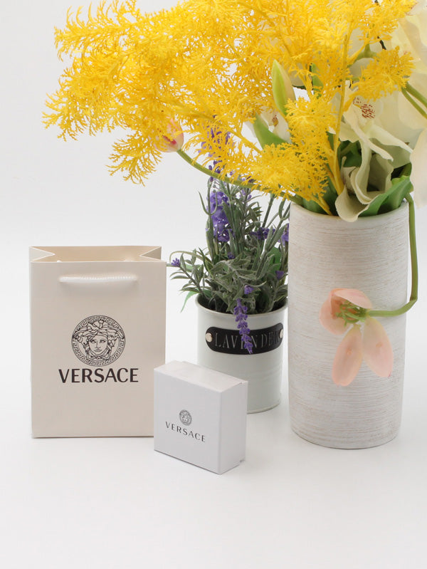 ملحقات فيرساتشي ابيض هدايا versace