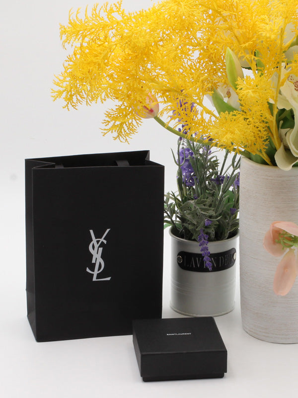 ملحقات ايف سان لوران هدايا ysl