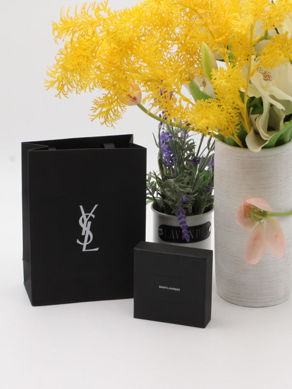 ملحقات ايف سان لوران هدايا ysl