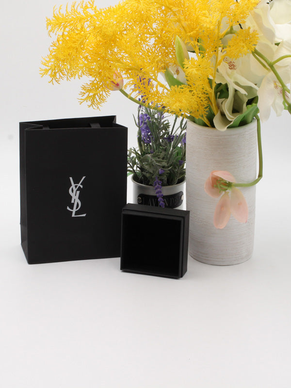 ملحقات ايف سان لوران هدايا ysl