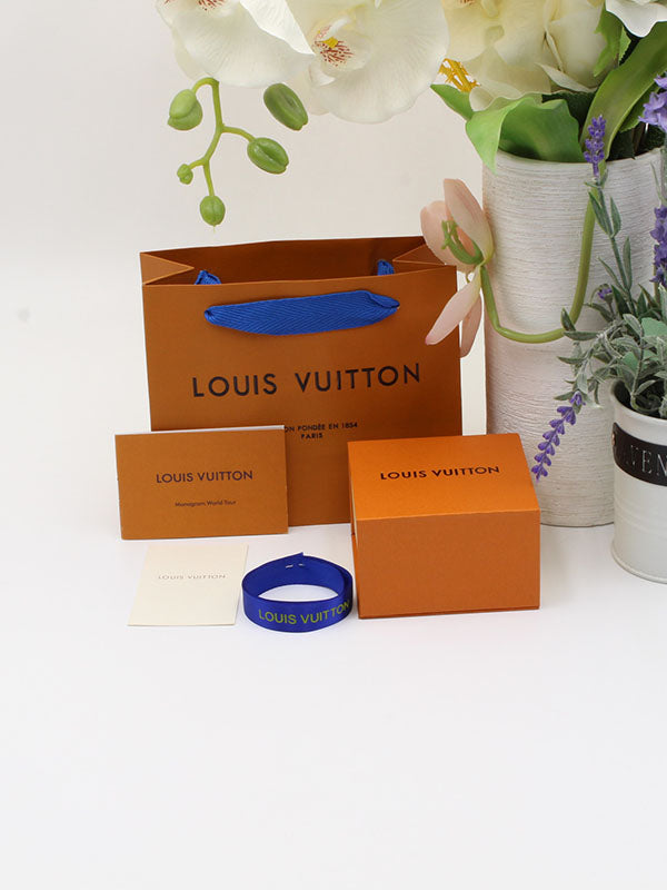 ملحقات لويس فيتون للاطقم سكوير بلاك لوقو هدايا louis vuitton