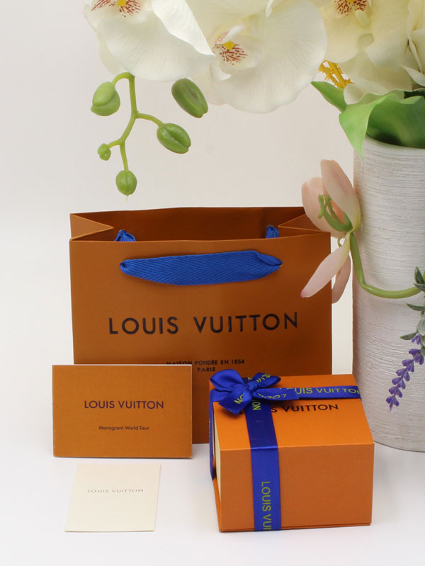 ملحقات لويس فيتون للاطقم سكوير بلاك لوقو هدايا louis vuitton