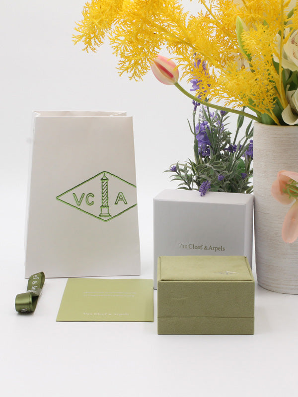 ملحقات فان كليف للاساور سكوير هدايا van cleef