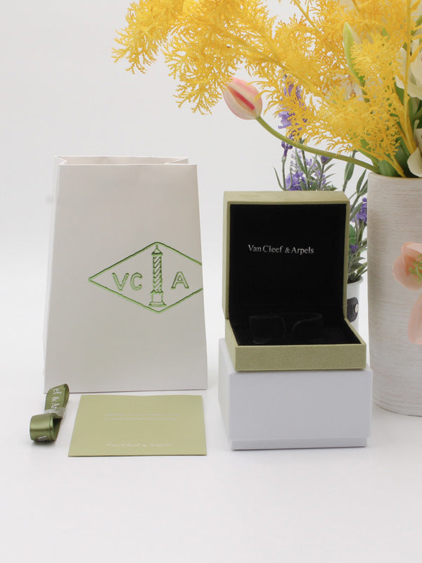 ملحقات فان كليف للاساور سكوير هدايا van cleef