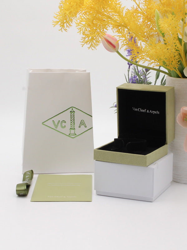 ملحقات فان كليف للاساور سكوير هدايا van cleef