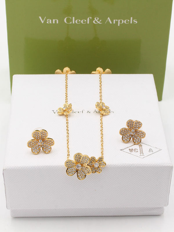 طقم فان كليف تشوكر وردات زركون اطقم van cleef