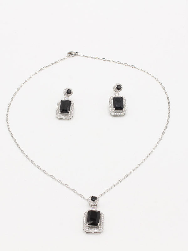 نص طقم زركون مربع اطقم new اسود فضي