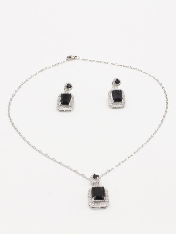 نص طقم زركون مربع اطقم new