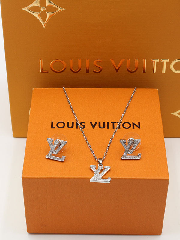 طقم لويس فيتون زركون لوقو نص طقم اطقم louis vuitton