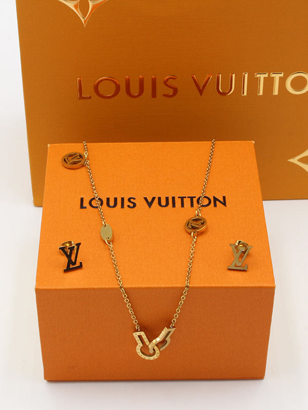 طقم لويس فيتون ميتال الجديد نص طقم اطقم louis vuitton