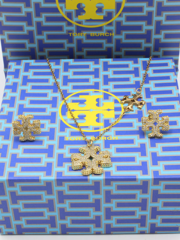 طقم توري بورش زركون ذهبي لوقو اطقم tory burch ذهبي